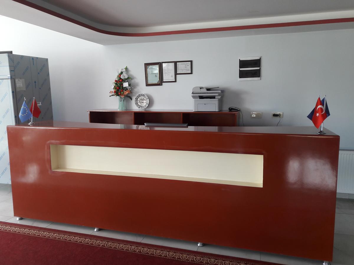 Gokdem Royal Hotel Ван Екстериор снимка