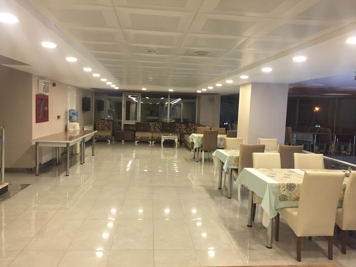 Gokdem Royal Hotel Ван Екстериор снимка
